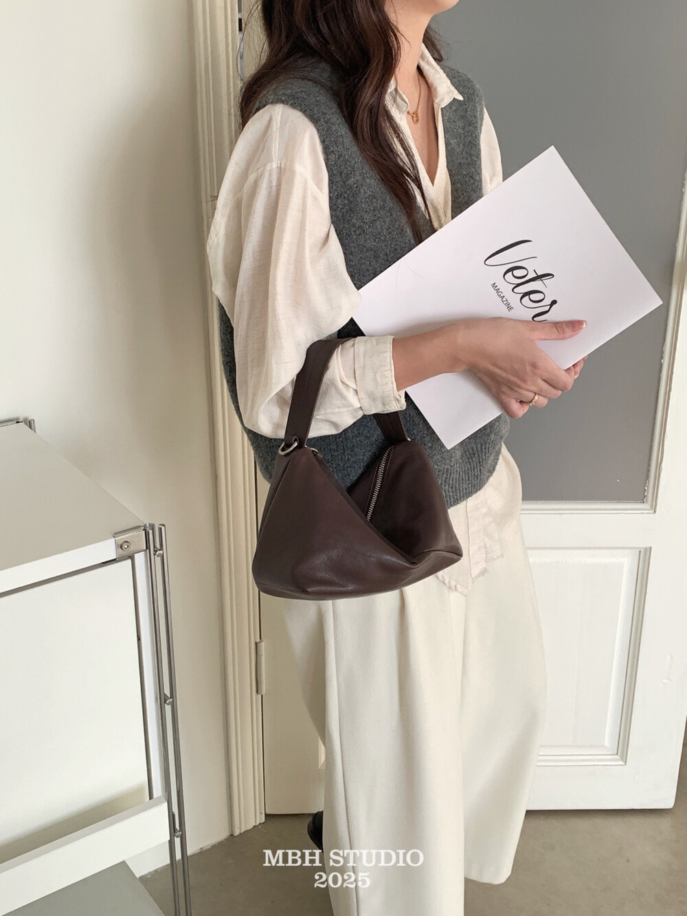 MBH Vegetable-Tanned Sheepskin Geometric Soft Leather Solid Minimalist Versatile Handbag