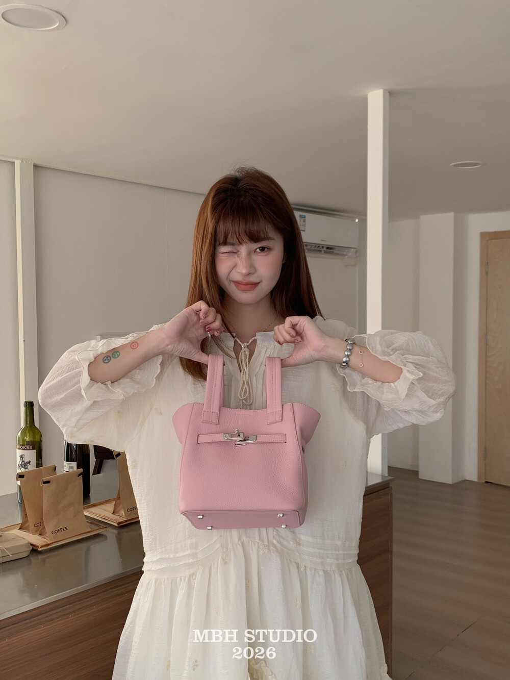 MBH TOGO Leather Bucket Bag Spring 2026 Women's Crossbody Handbag - Image 2