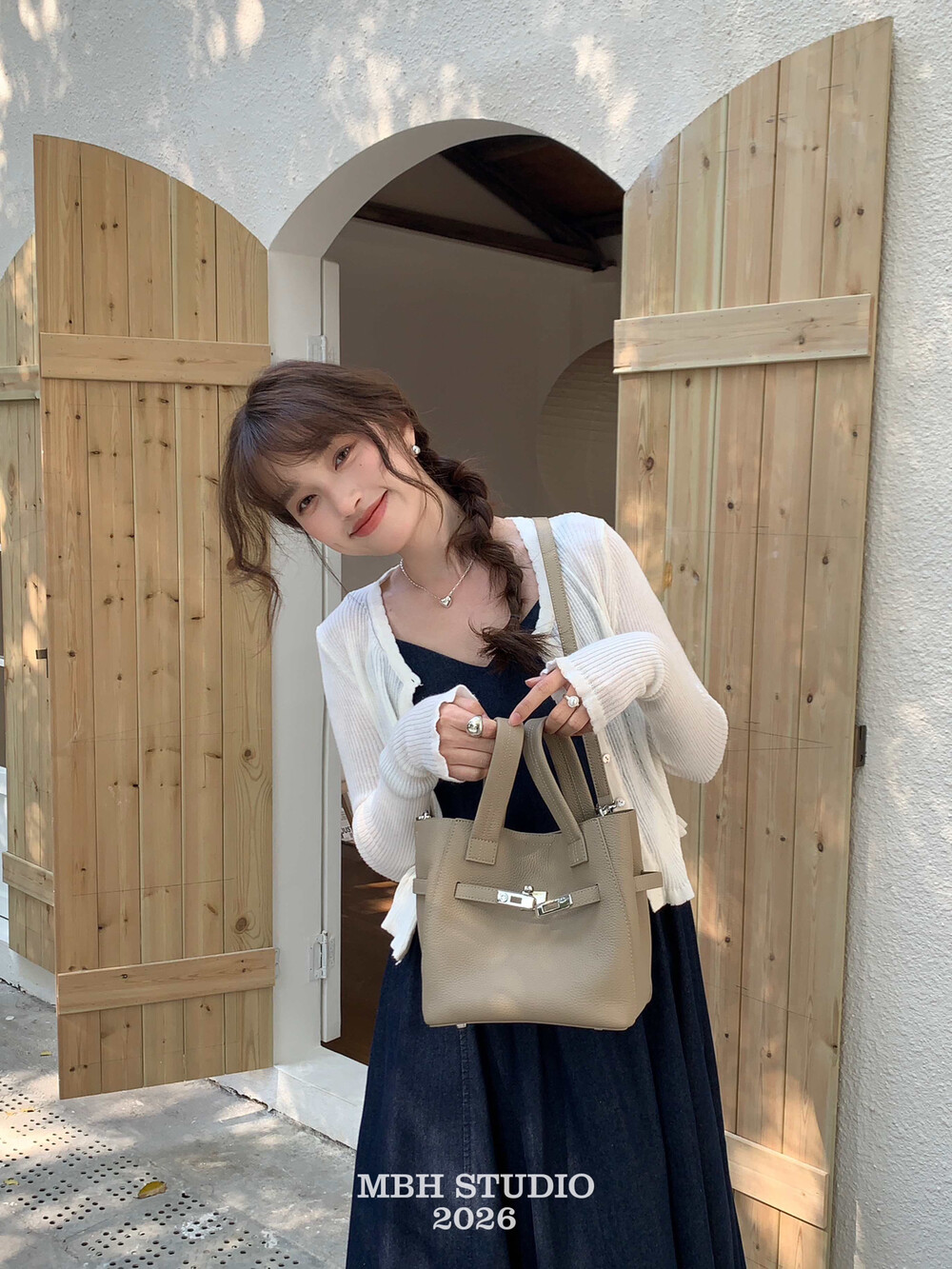MBH TOGO Leather Bucket Bag Spring 2026 Women's Crossbody Handbag - Image 4