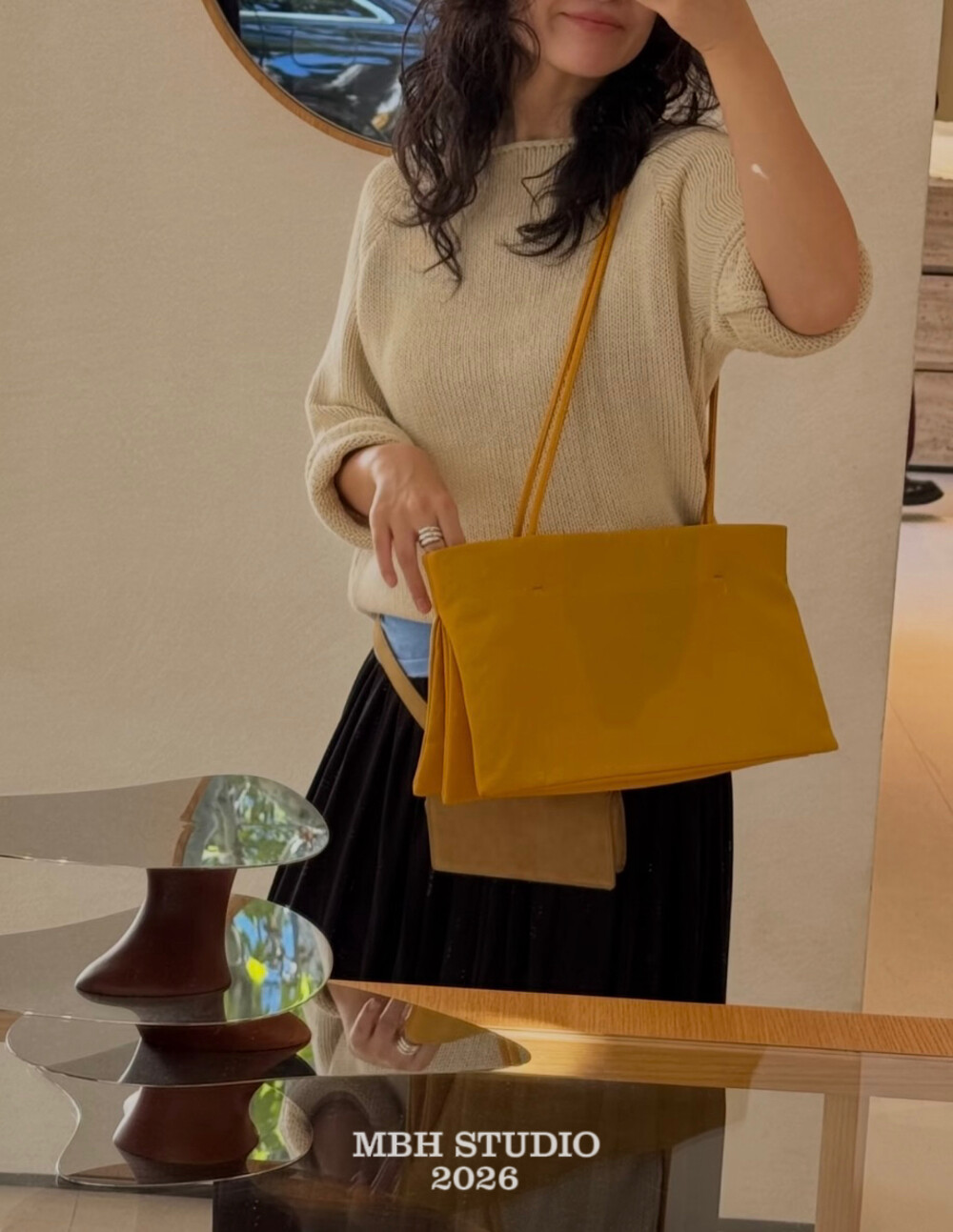 Minimalist Chic High-IQ Accordion Bag Top Layer Cowhide Underarm Shoulder Bag - Image 3
