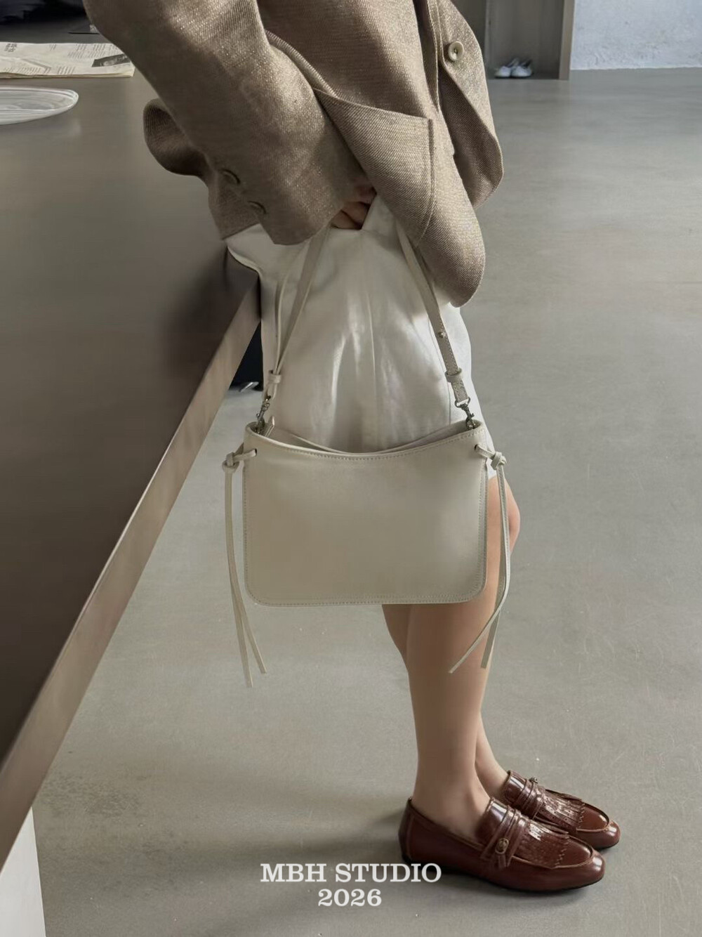 Jennie Style Minimalist Accordion Bag in Top Layer Cowhide Leather with Shoulder Strap - Image 3