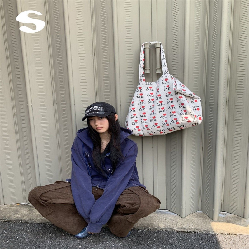NO MORE Korean Commute Letter Heart Print Large Capacity Lightweight Casual Handbag Shoulder Bag - Image 4